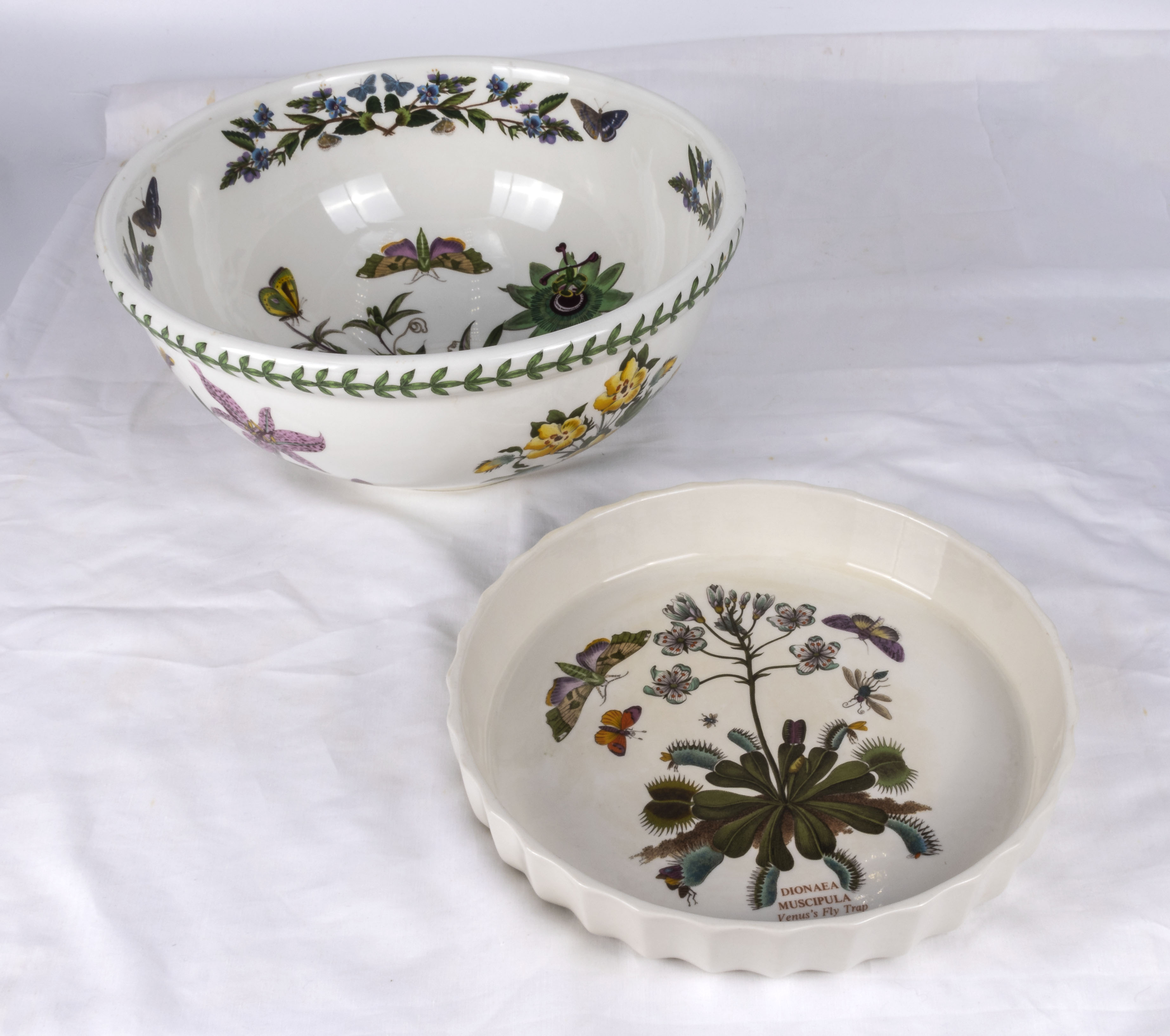 A Portmeirion bowl and a flan dish, 11.5" and 9.5" dia.