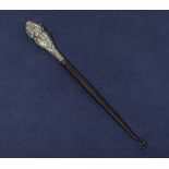 Silver lace hook Birmingham 1907. 9" in length