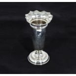 Silver posy vase London 1912. 5" high.