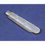 Silver pocket fruit knife with mother of pearl handle, Birmingham 1915 makers mark A.S. size fully