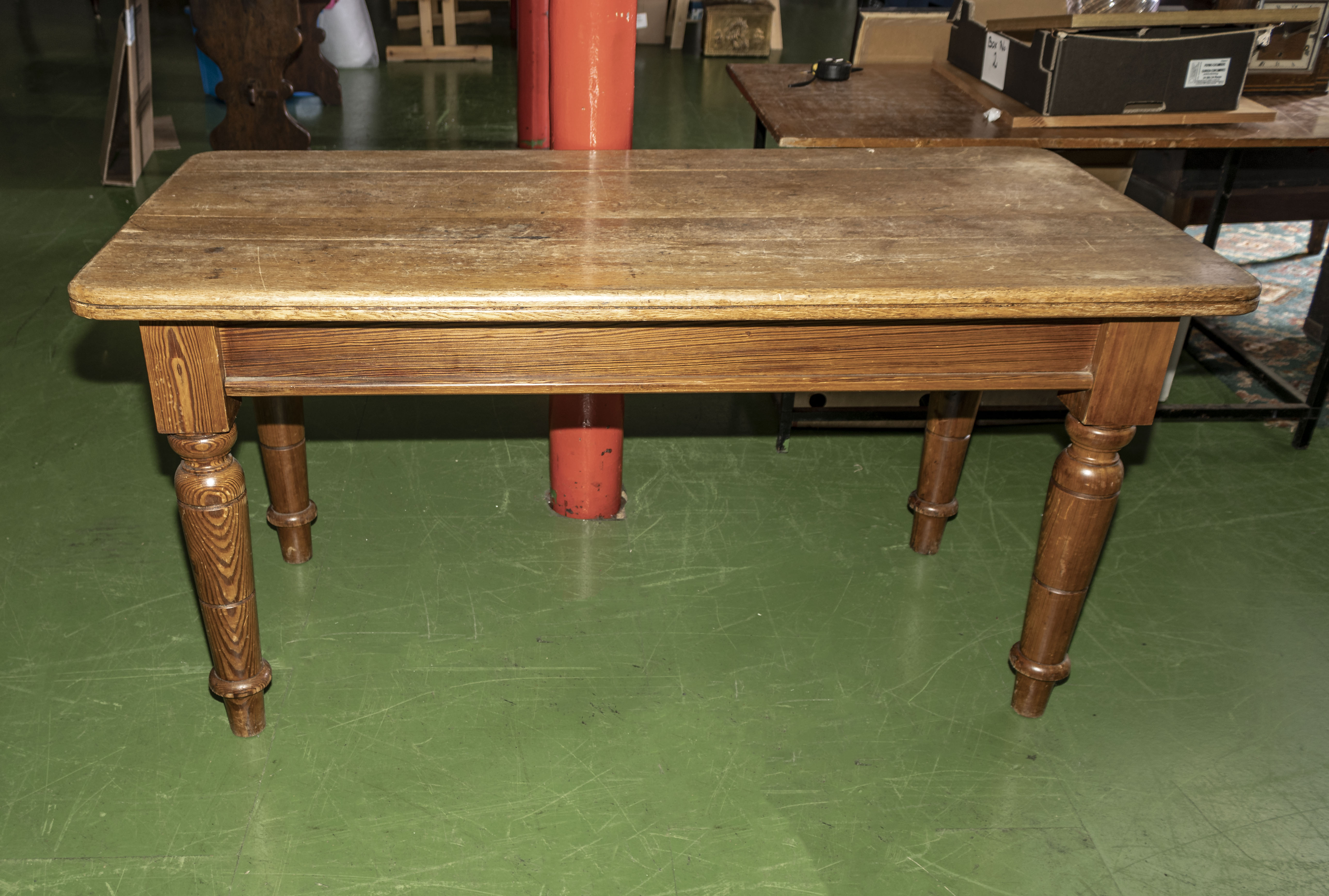 An oak kitchen table 5 feet x 2.5 feet