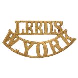 LEEDS / W.YORK WW1 Kitchener’s Army “Leeds Pals” brass shoulder title.