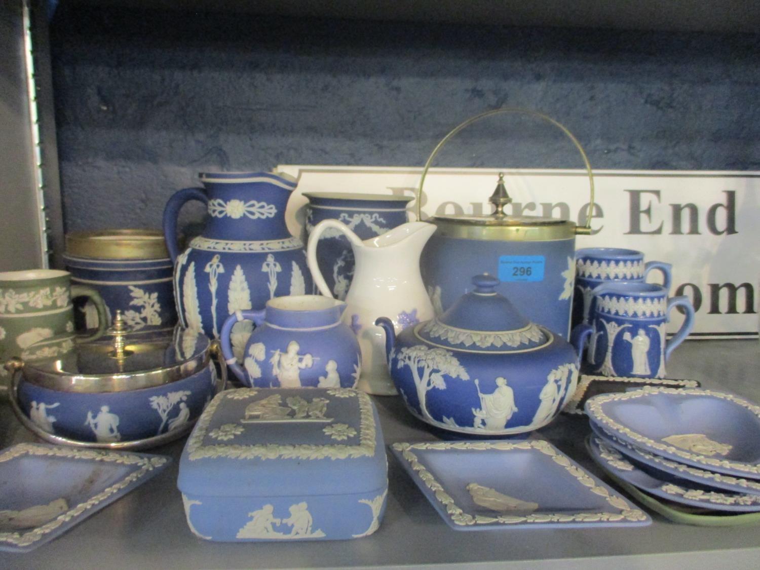 Mixed Wedgwood and Wedgwood style ornaments to include Jasperware