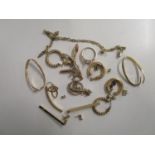 A selection of gold jewellery 24.3g