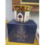 A boxed Royal Crown Derby Imari pattern planter 5 1/2"h