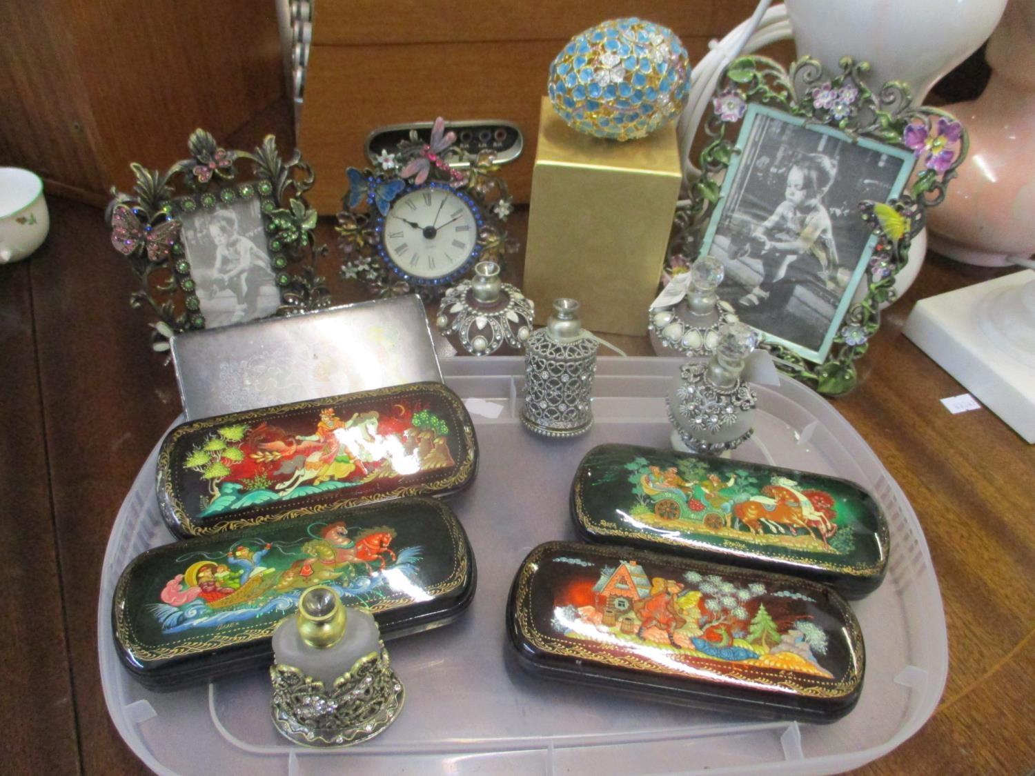 A quantity of modern Russian painted items, a pill box and decorative photo frames etc Location: