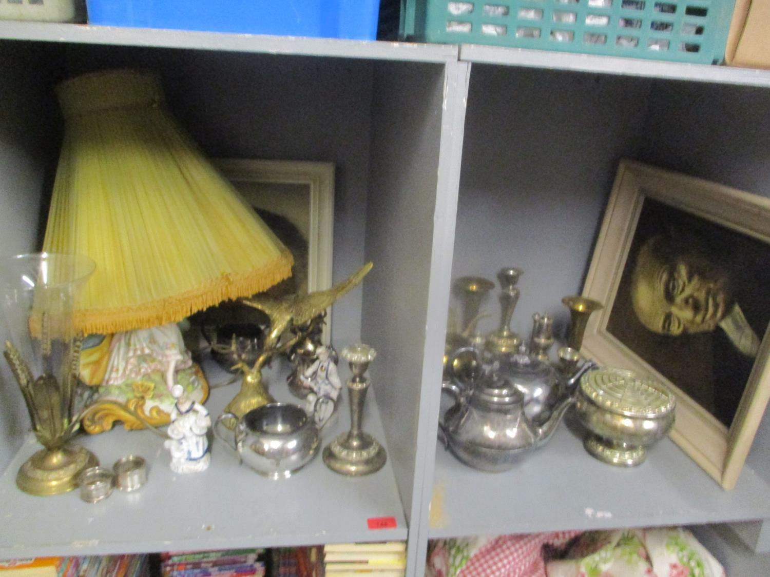 A mixed lot to include silver plate, brassware, Italian table lamp, two silver napkin rings, two