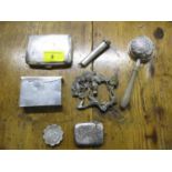 A mixed lot of small silver and silver plated items to include a cheroot case with cheroot, a