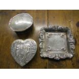 Silver and white metal items to include an embossed continental trinket box, total weight 425g