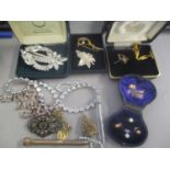 A mixed lot to include a cased stud set, gilt metal propelling pencils and other items