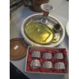 Mixed metalware to include a silver vase, boxed napkin rings and other items