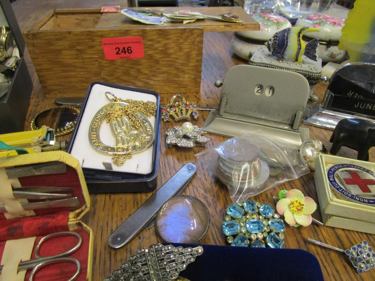 A mixed lot of costume jewellery, watches and other items to include a Scandinavian silver and - Image 5 of 7