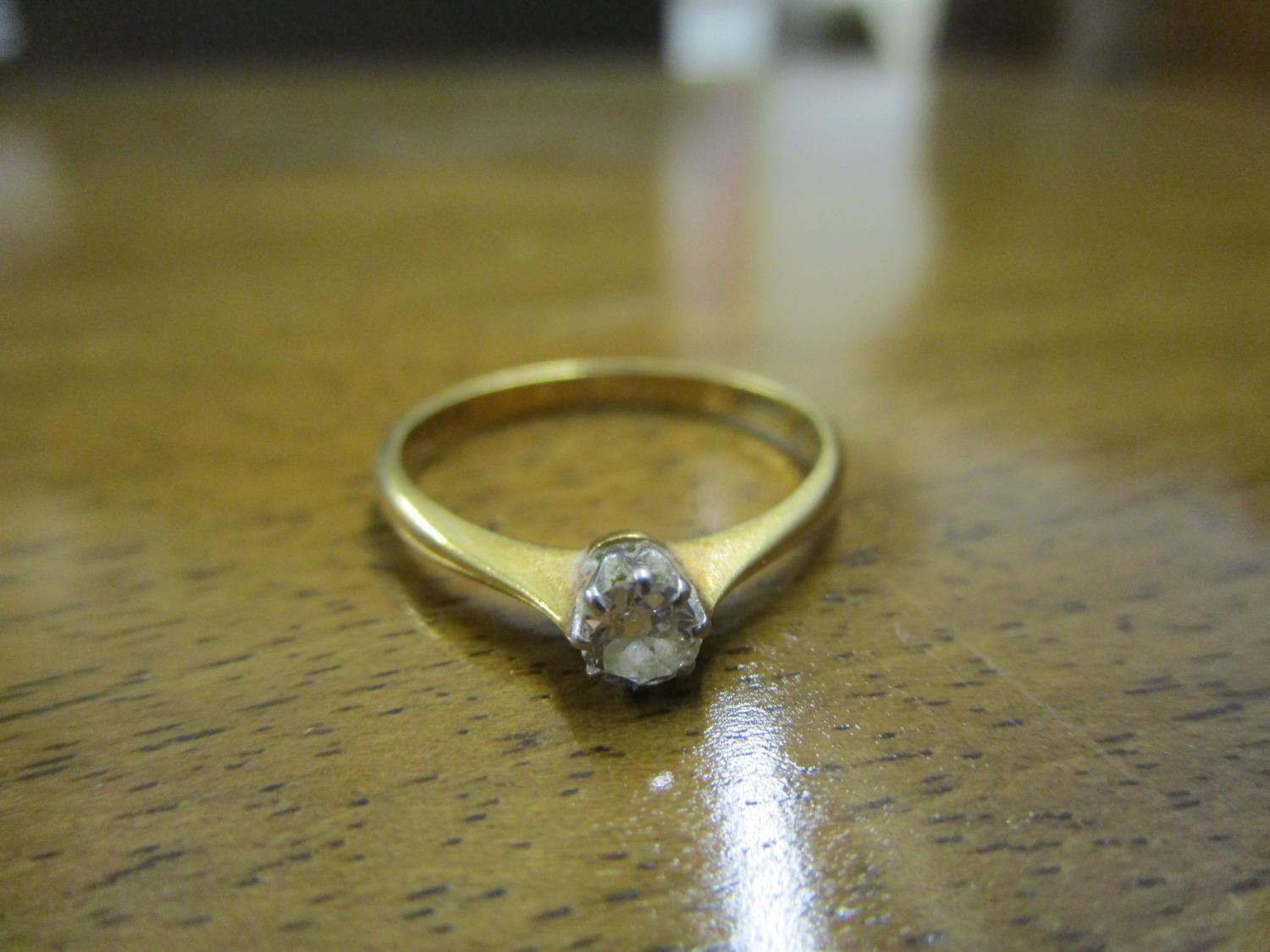 18ct yellow gold diamond solitaire ring