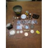 A mixed lot to include coins, silver thimbles, enamelled compact and other items