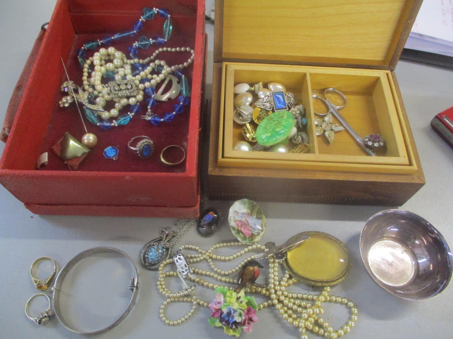 A mixed lot of mainly costume jewellery, together with two 9ct gold rings and a small white metal