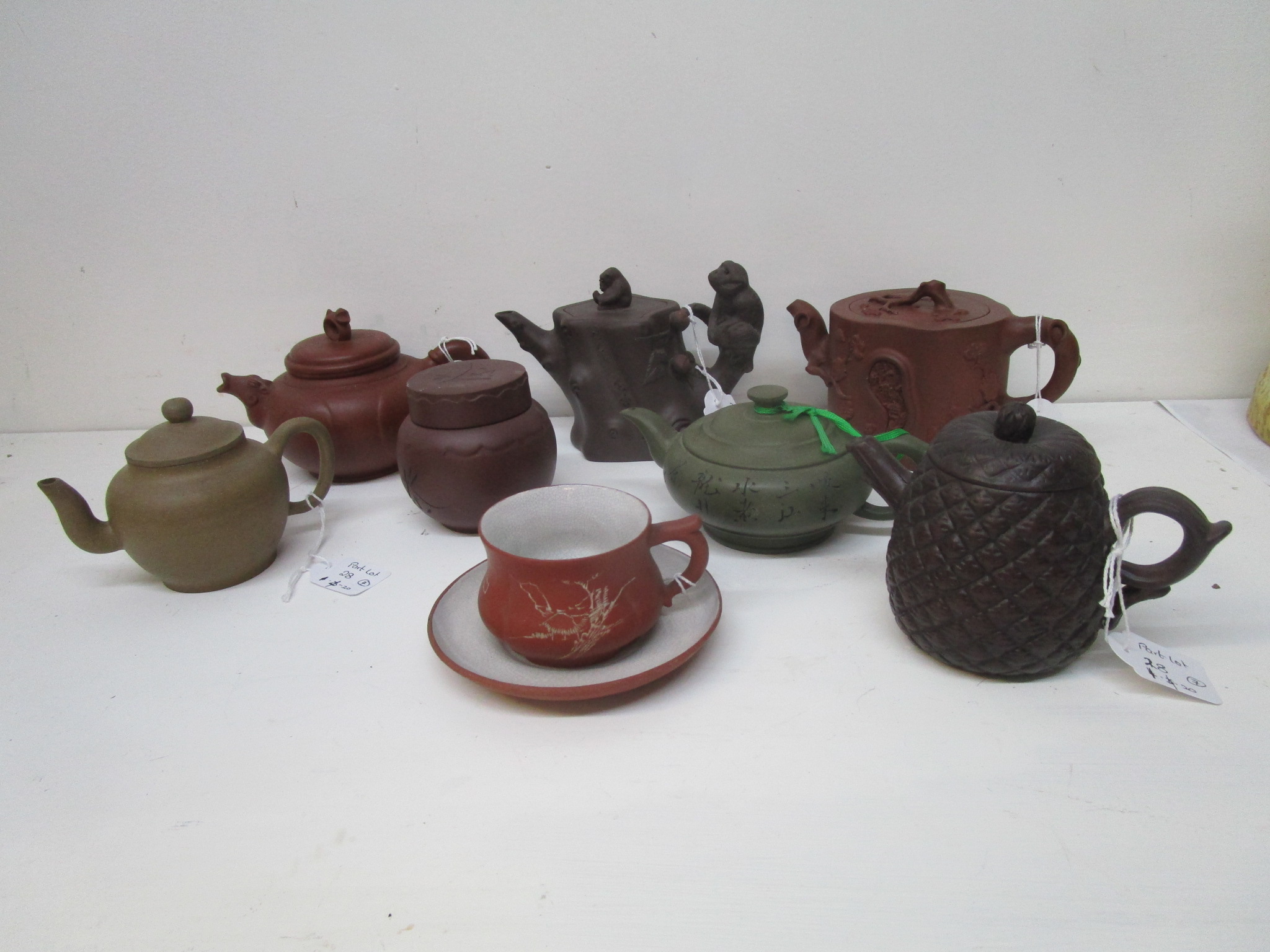 A group of Chinese Yixing Zisha pottery teapots, a pot and cover and a tea cup and saucer to include - Image 12 of 12