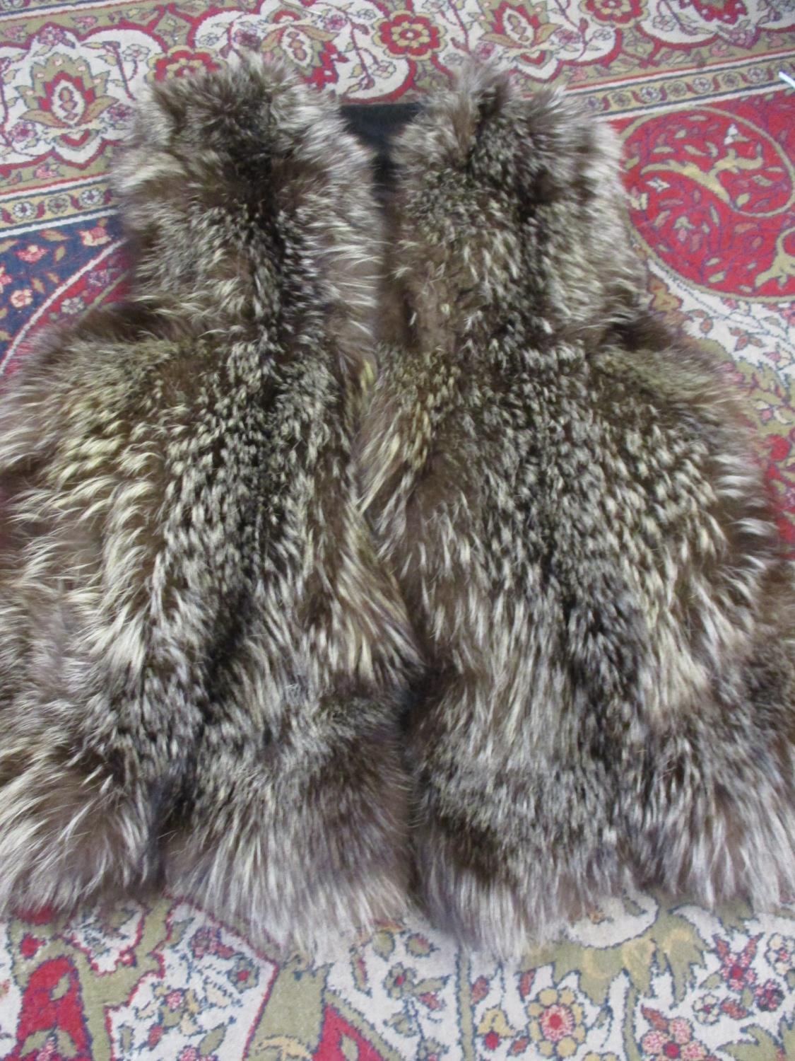 A wolf fur waistcoat, a vintage dark brown cape and a vintage dark brown mink cape - Image 4 of 4