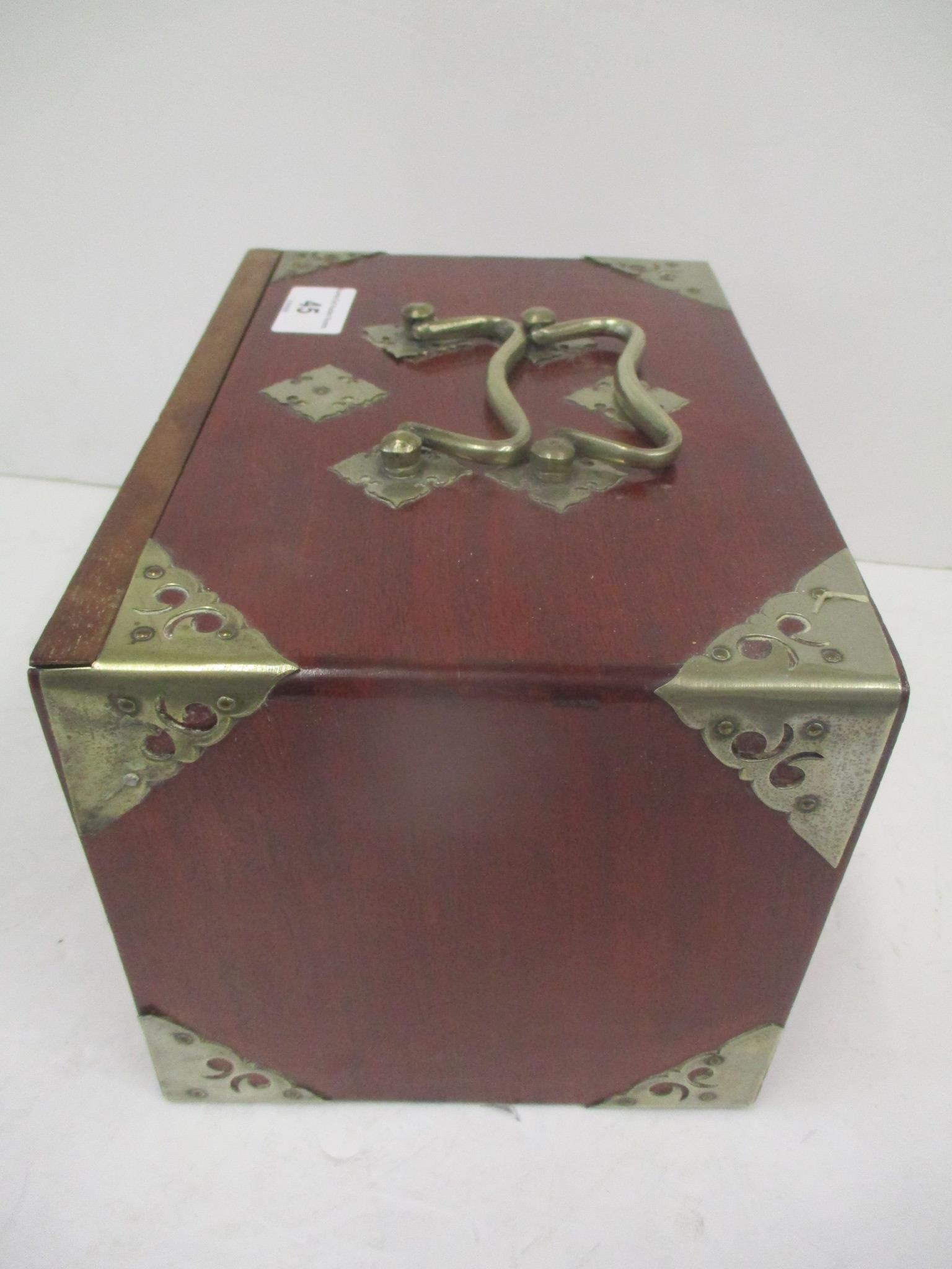 A mid 20th century Chinese Mah Jong set with one hundred and forty eight bone and bamboo tiles, - Image 6 of 8