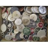 Mixed buttons to include a selection of vintage Artid buttons