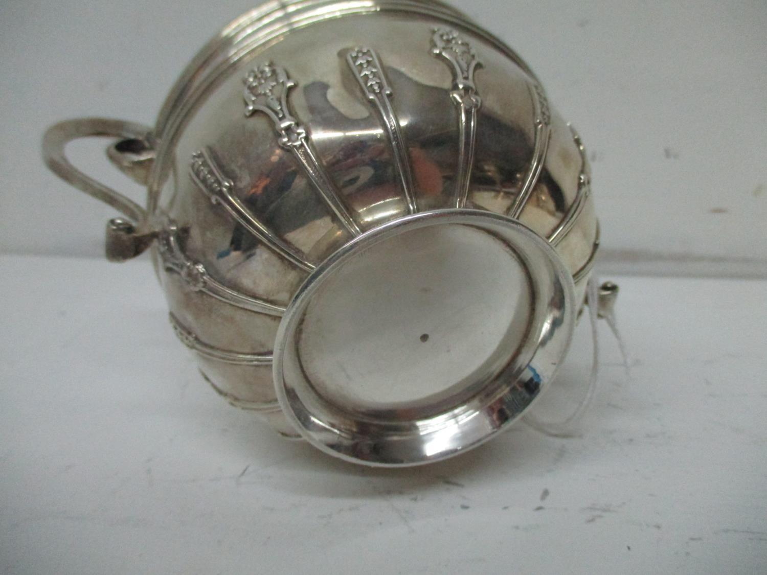 A George V silver porringer, London 1919, Holland, Aldwinckle & Slater, of typical form, having a - Image 9 of 10