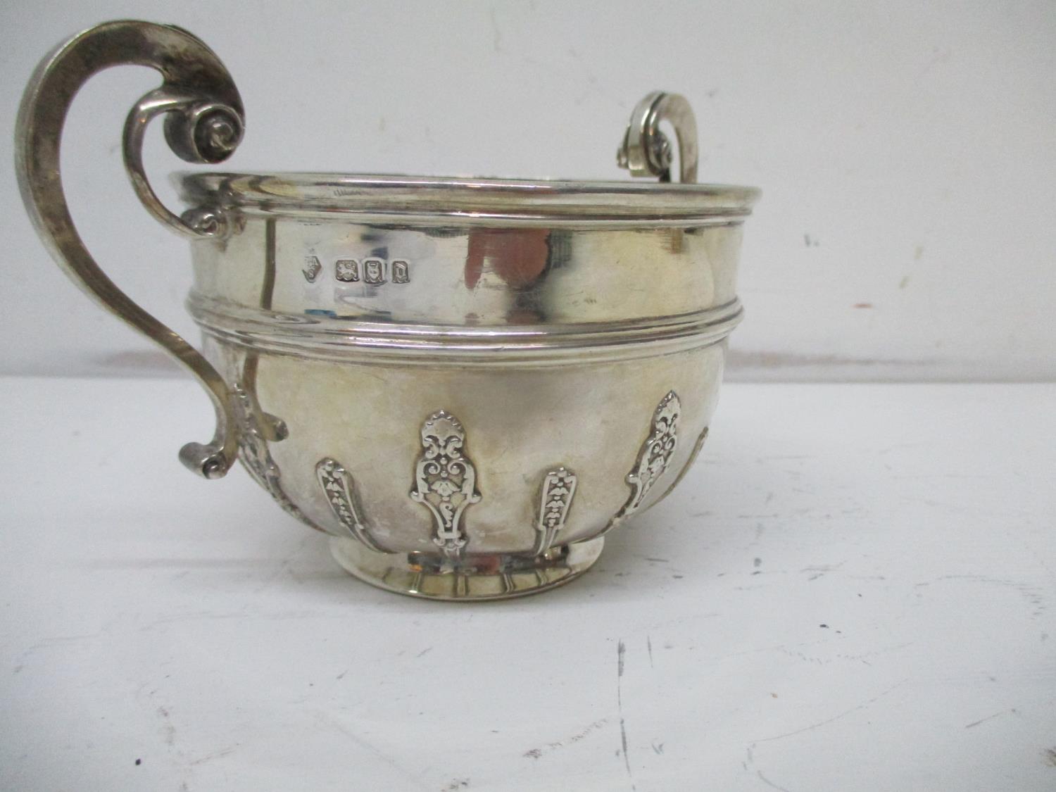 A George V silver porringer, London 1919, Holland, Aldwinckle & Slater, of typical form, having a - Image 5 of 10