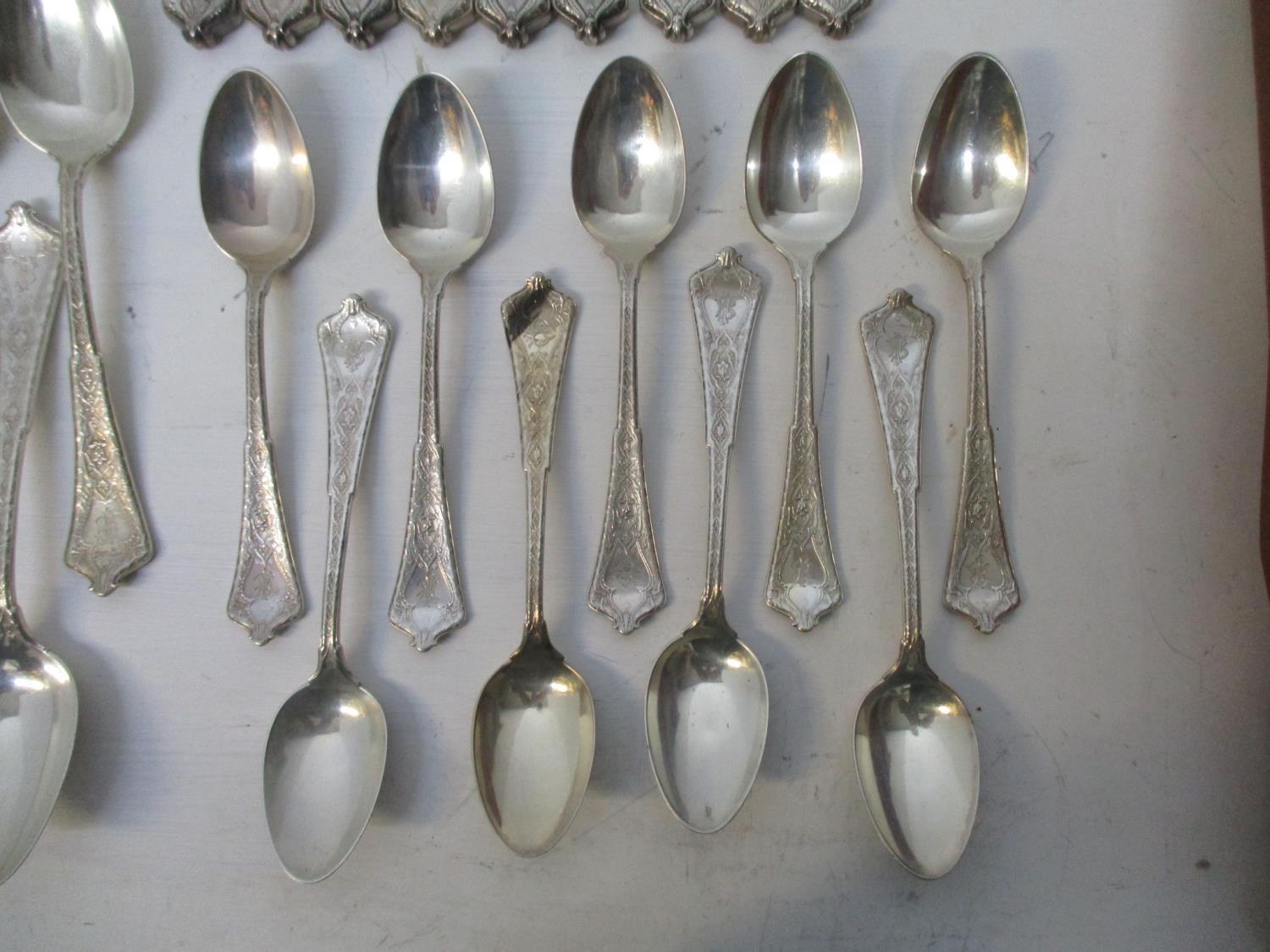 A late 19th century suite of Tiffany American sterling silver cutlery in the Persian pattern, each - Image 16 of 22
