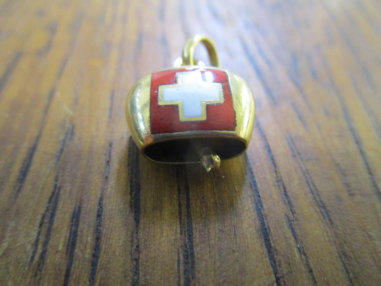 An 18ct yellow gold and enamelled Swiss charm in the form of a cow bell, 2.45g - Image 3 of 3