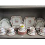 A Wedgwood china W286 floral patterned part teaset and mixed Wedgwood plates