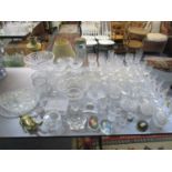 A mixed lot of mainly glassware to include two Chinese small bottles, drinking glasses, ornaments