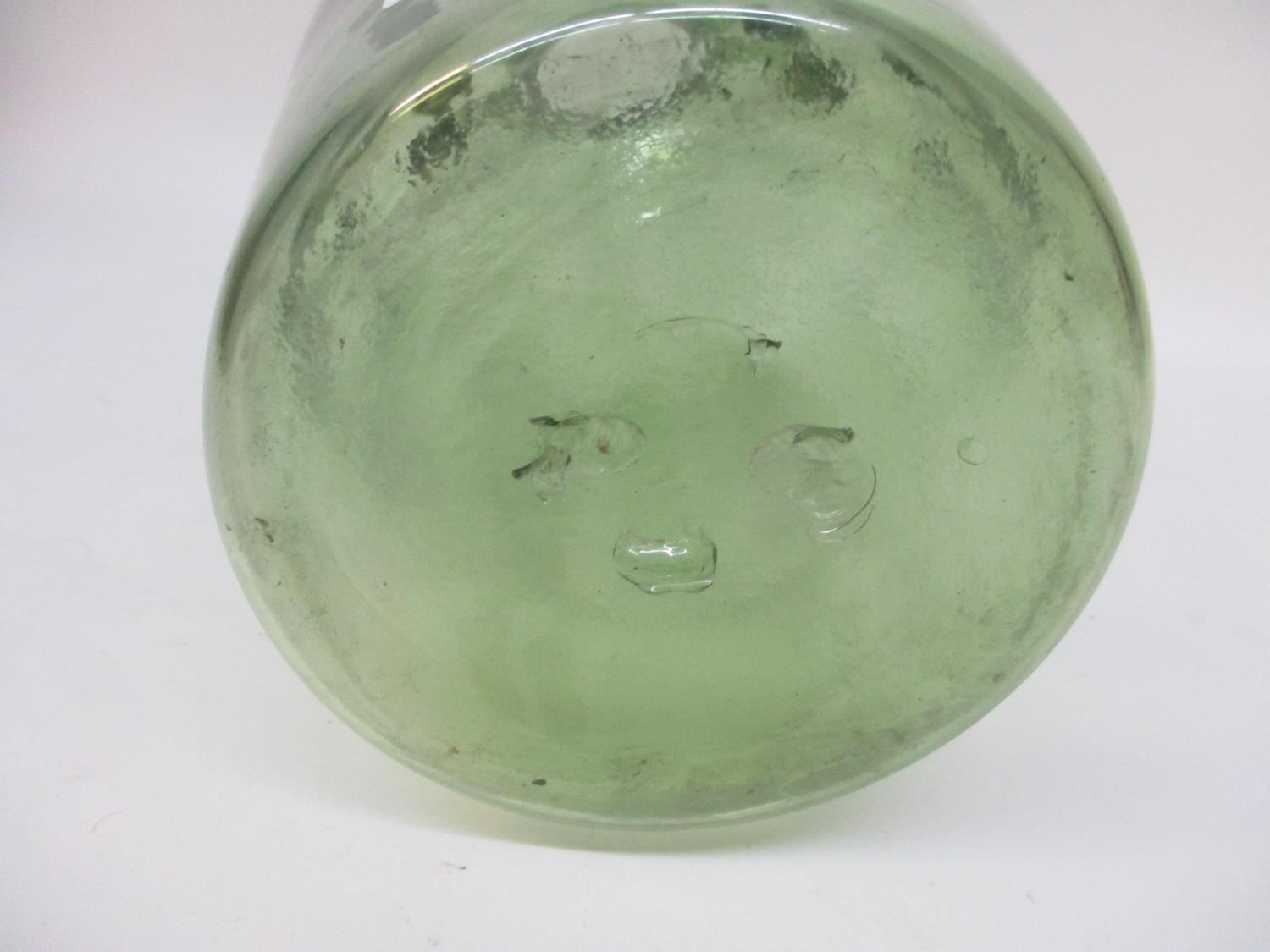 In the style of Napoleon Martinuzzi (Venini & C) - a green tinted glass vase with vertical moulded - Image 4 of 4