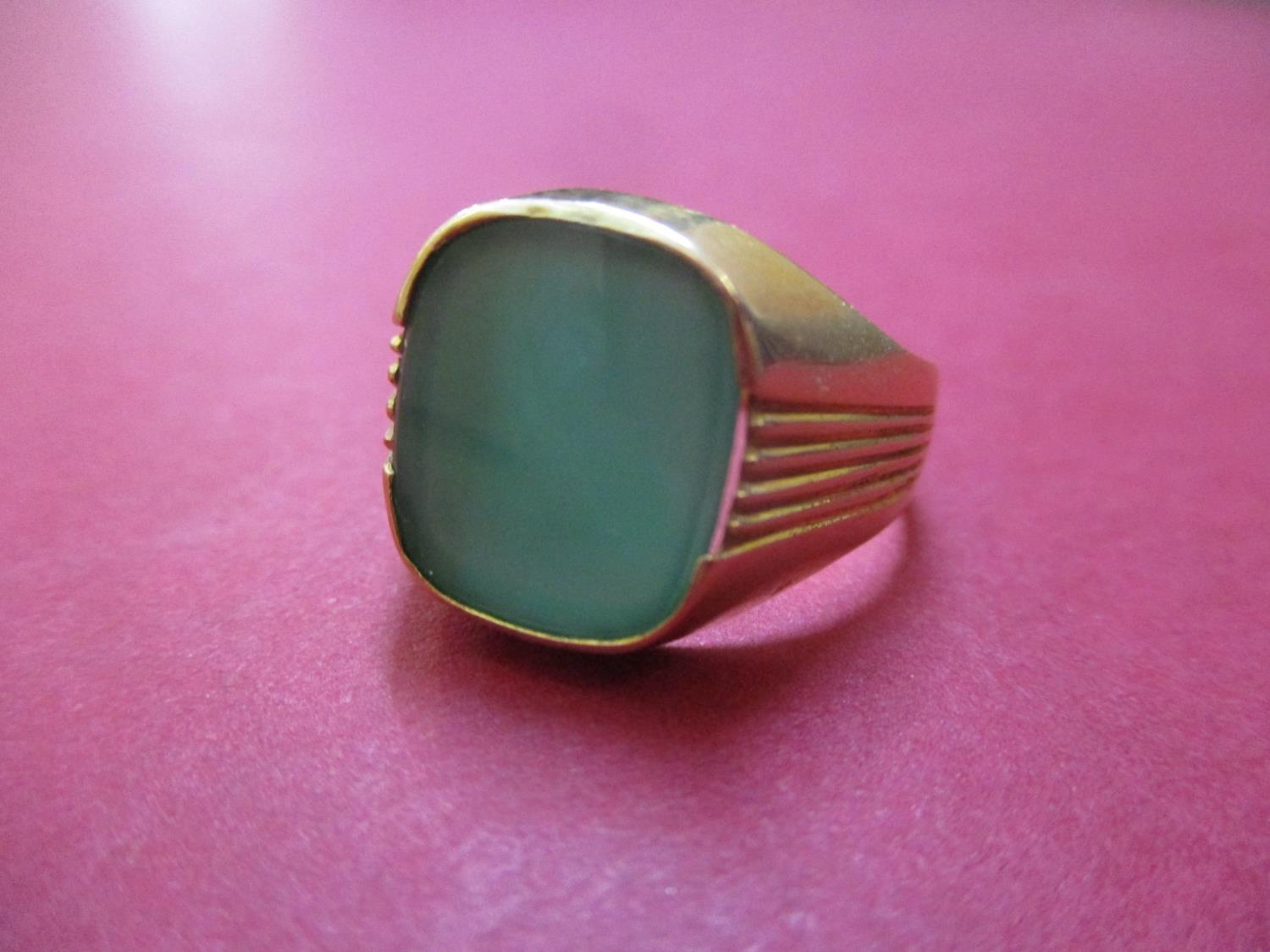 A 14ct gold gents signet ring set with a green stone, total weight 5.4g - Image 2 of 3