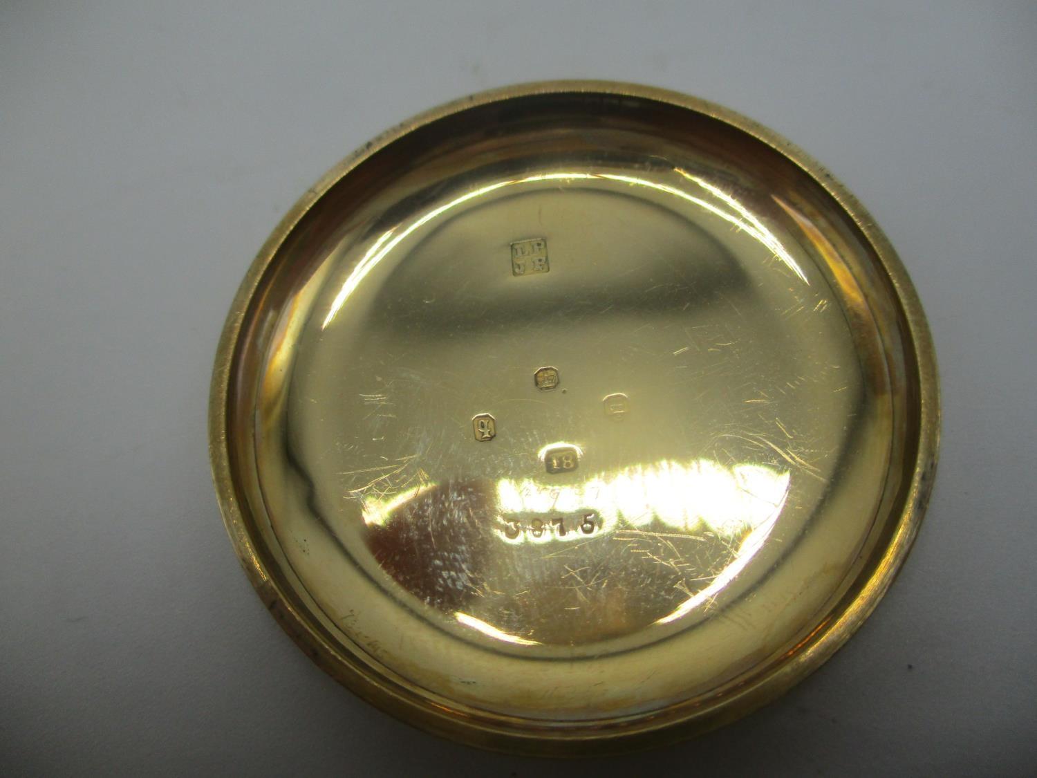 A late 19th/early 20th century 18ct gold open faced, keyless wound fob watch having a machine turned - Image 4 of 6