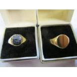 Two 9ct gold signet rings 4.3g