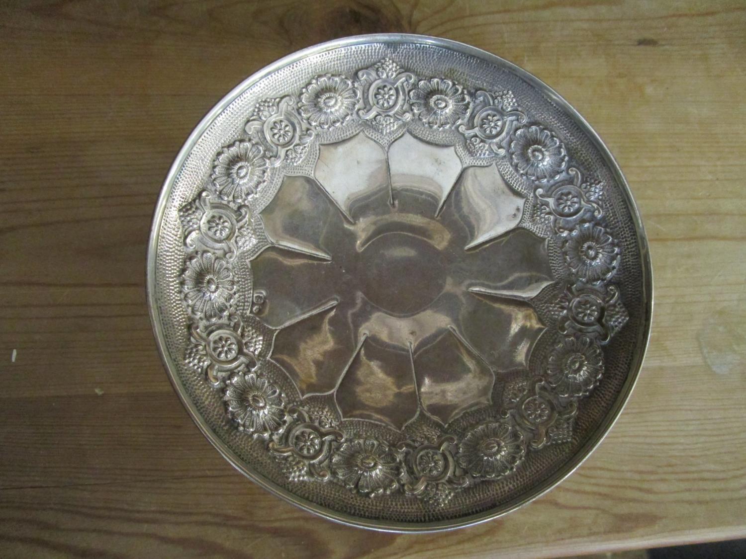 A mixed lot of silver and silver plate to include a continental footed tazza with cast patera and - Image 3 of 5