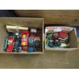 A mixed lot of mainly un-boxed diecast model vehicles to include Burago Ferrari 348 (1989)