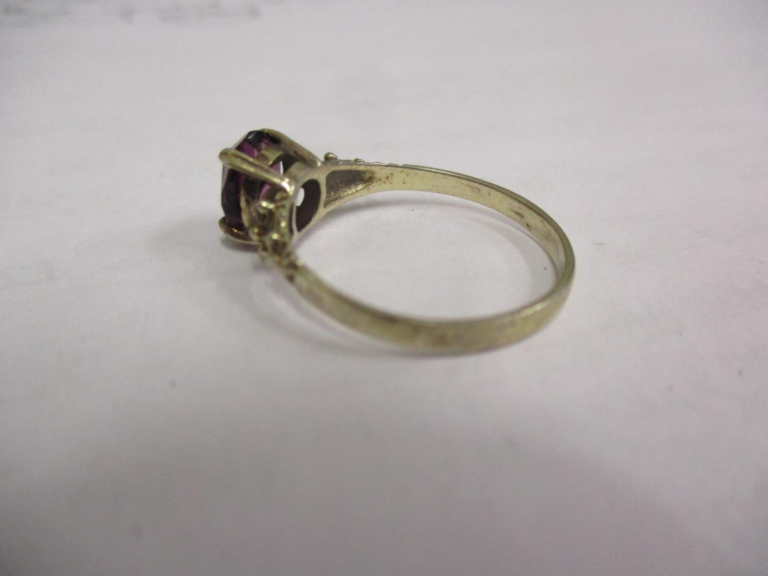 An 18ct gold and amethyst ring, total weight 1.55g - Image 3 of 3