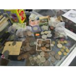 A mixed lot of mainly British coinage, tokens, medals and bank notes to include Georgian copper
