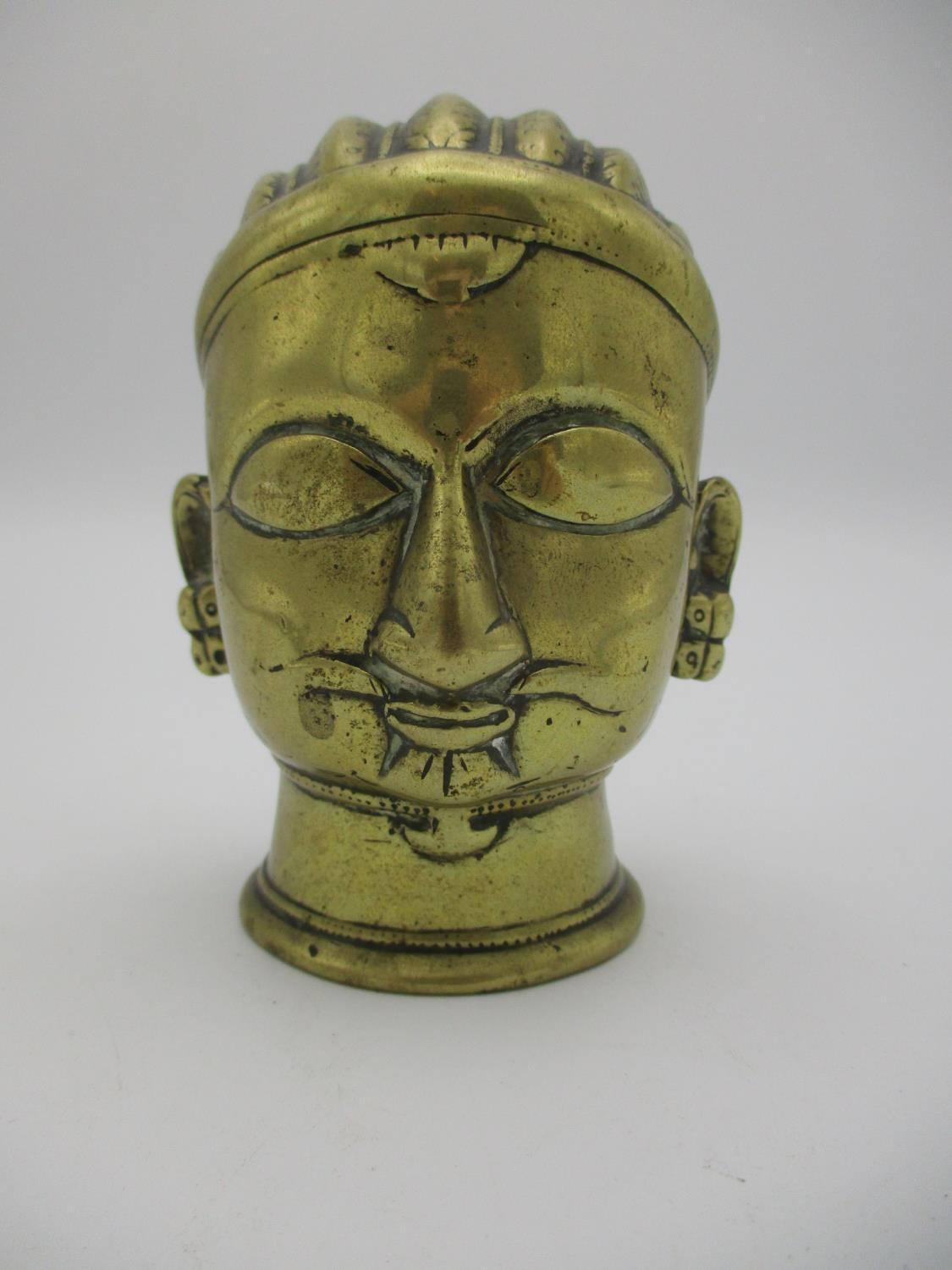 An 18th/19th century Indian bronze head of a man, 4" h