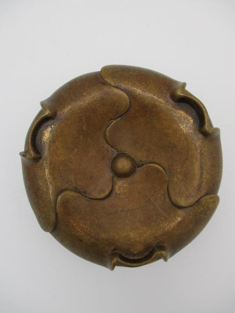 A 20th century Chinese bronze censer having a carved and pierced wooden lid with a carved jade - Image 6 of 7