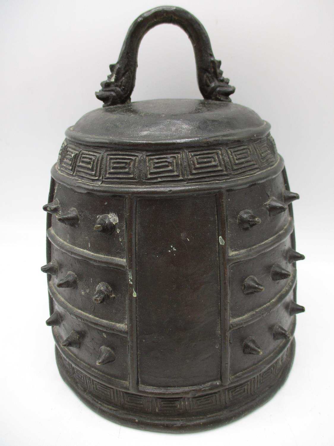 A Qing Dynasty Chinese bronze Bianzhong or chime bell with a twin mask handle, panels of - Image 4 of 7