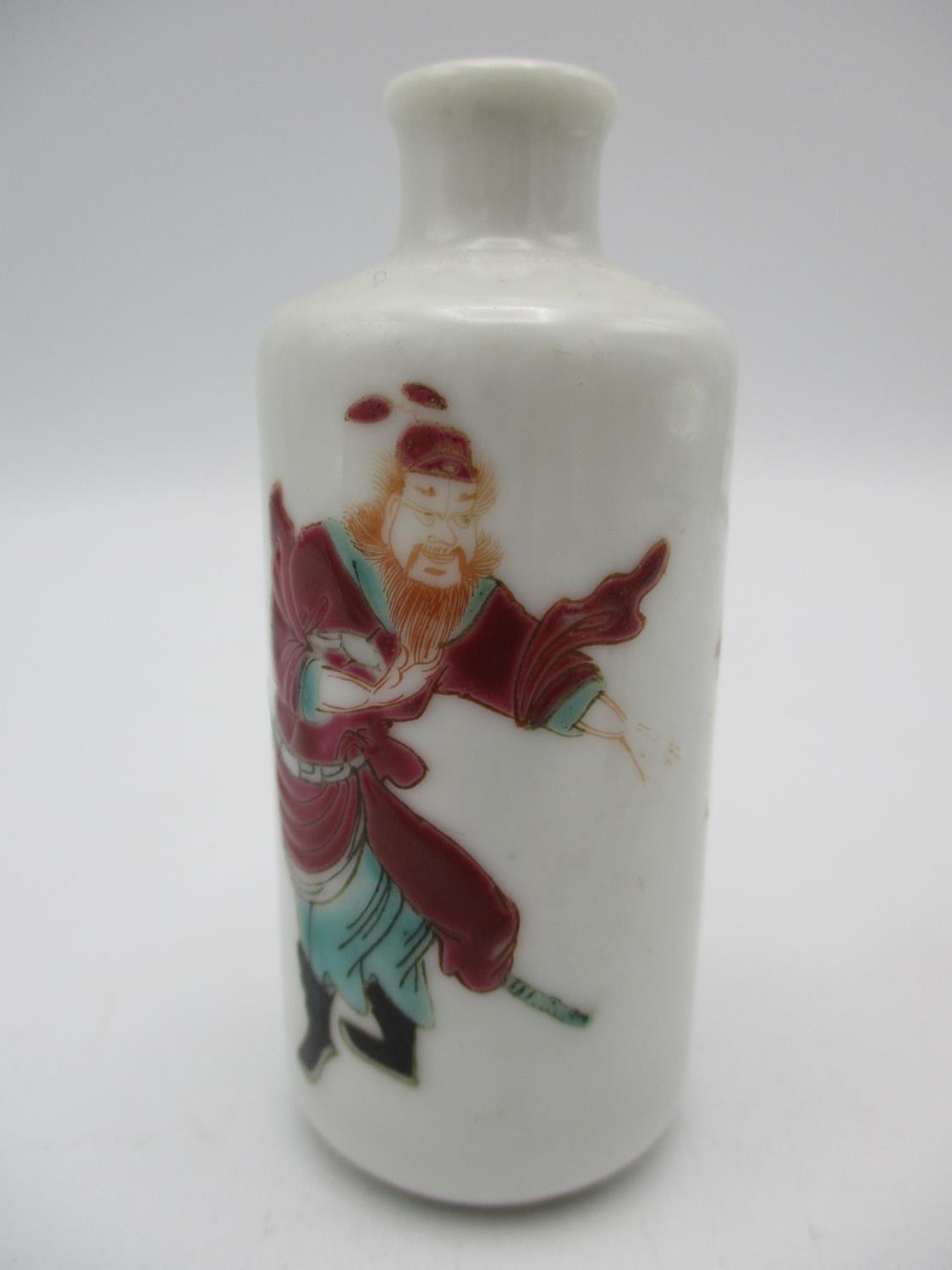 A small collection of three Chinese scent bottles, to include a rouleau model with applied enamels - Image 3 of 6