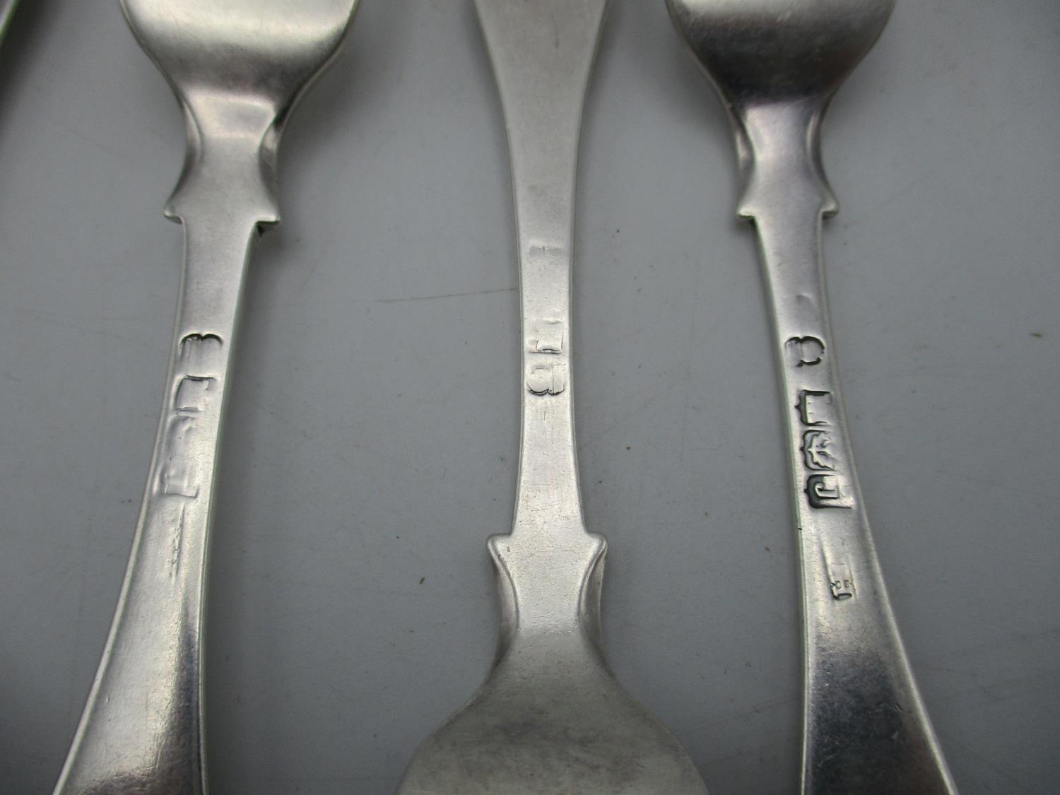 A set of five George III silver dessert forks, Edinburgh 1815, in the Kings pattern, together with a - Image 4 of 5