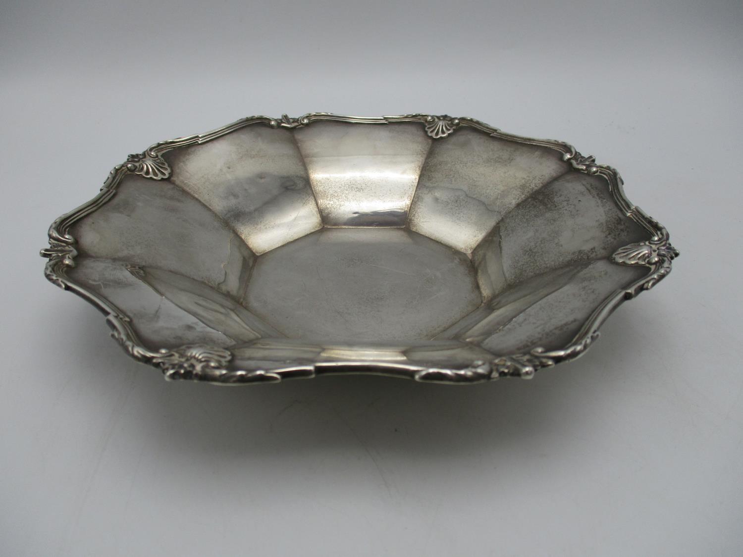 A George VI silver dish by Adie Brothers Ltd, Birmingham 1937, modelled with faceted everted - Image 2 of 4