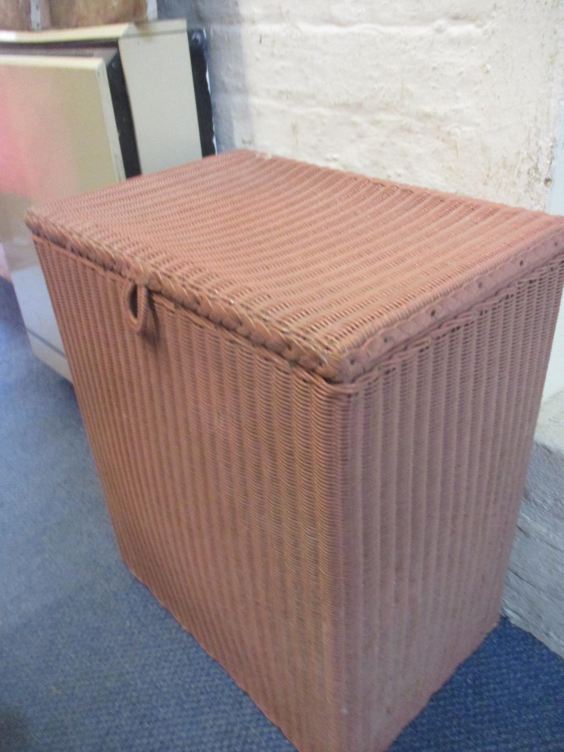 A Pink Lloyd Loom linen basket together with a silk embroidered picture of a cockerel and two - Bild 2 aus 4