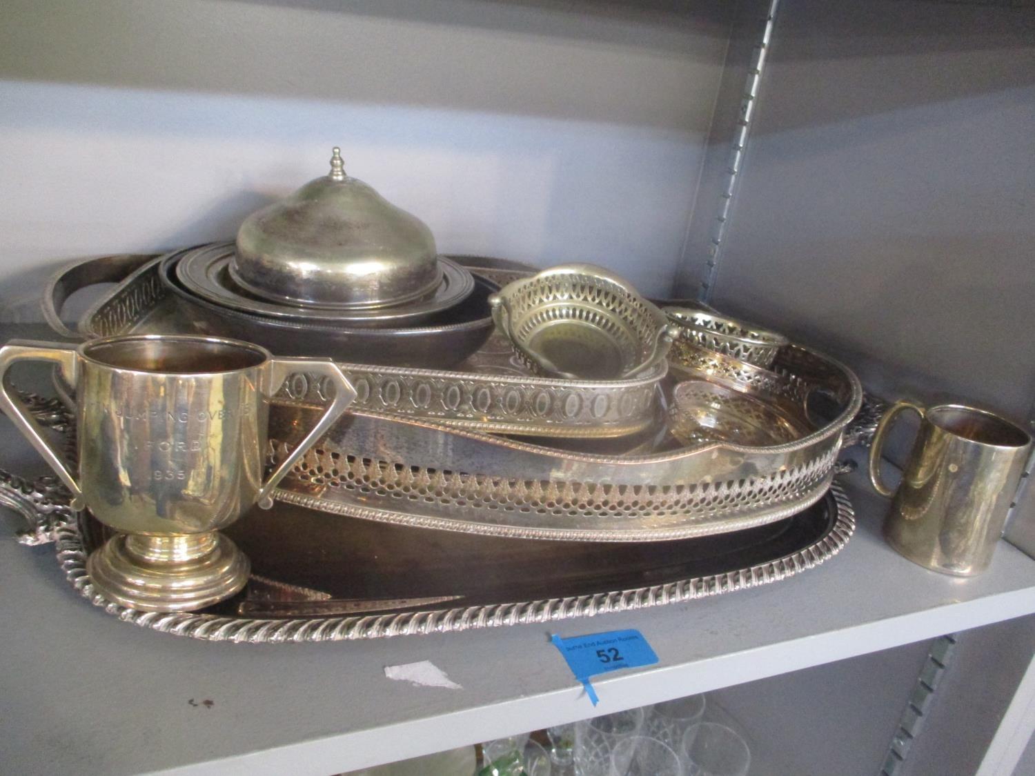 Mixed silver and silver plate to include a silver twin handled trophy