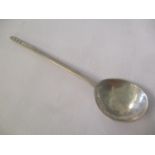 An Arts & Crafts silver spoon 15.2cm, 27.6g