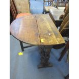 An oak gateleg D-end table, 69.5 x 76.5 x 24.5cm (when unextended) 196.5 (when extended) A/F