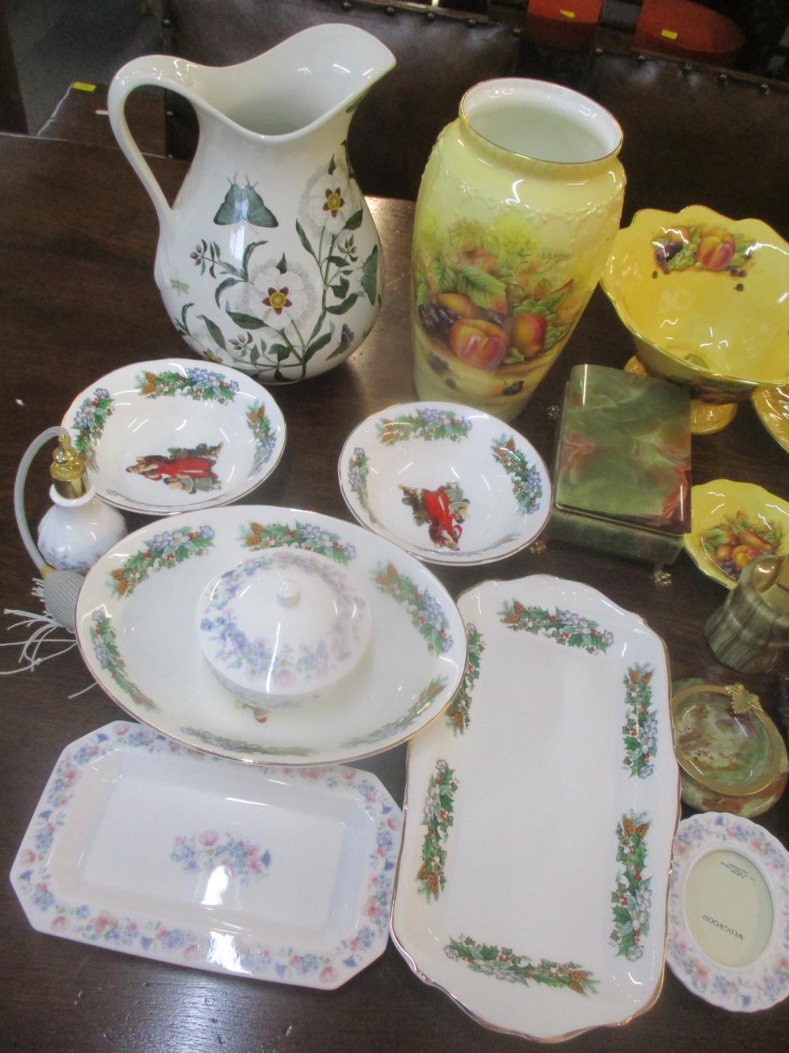 A mixed lot to include five pieces of Aynsley Orchard Gold pattern china, Portmeirion jug, - Image 3 of 3