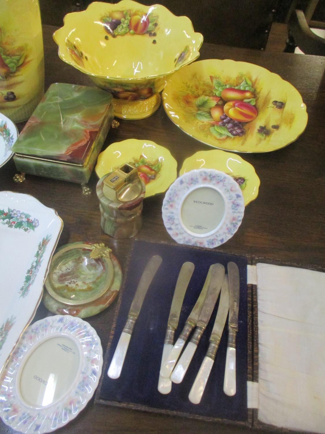 A mixed lot to include five pieces of Aynsley Orchard Gold pattern china, Portmeirion jug, - Image 2 of 3