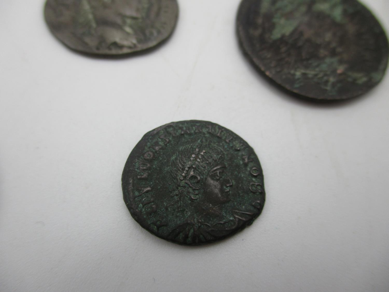 A collection of ancient Roman and Greek coins, of various dates and denominations, to include very - Image 11 of 15